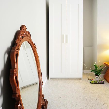 Live In Athens, Psyrri Central Apartments Ngoại thất bức ảnh