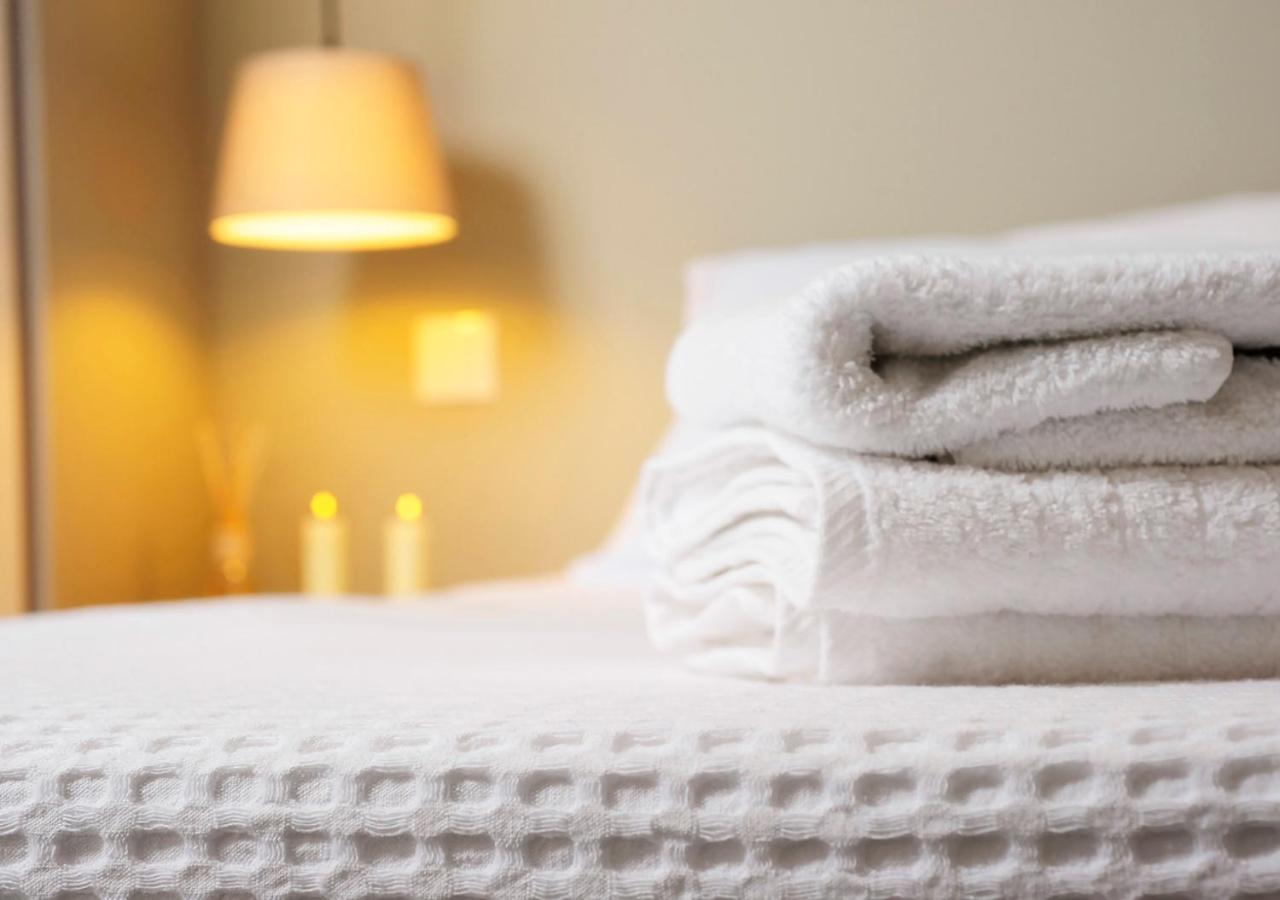 Live In Athens, Psyrri Central Apartments Ngoại thất bức ảnh