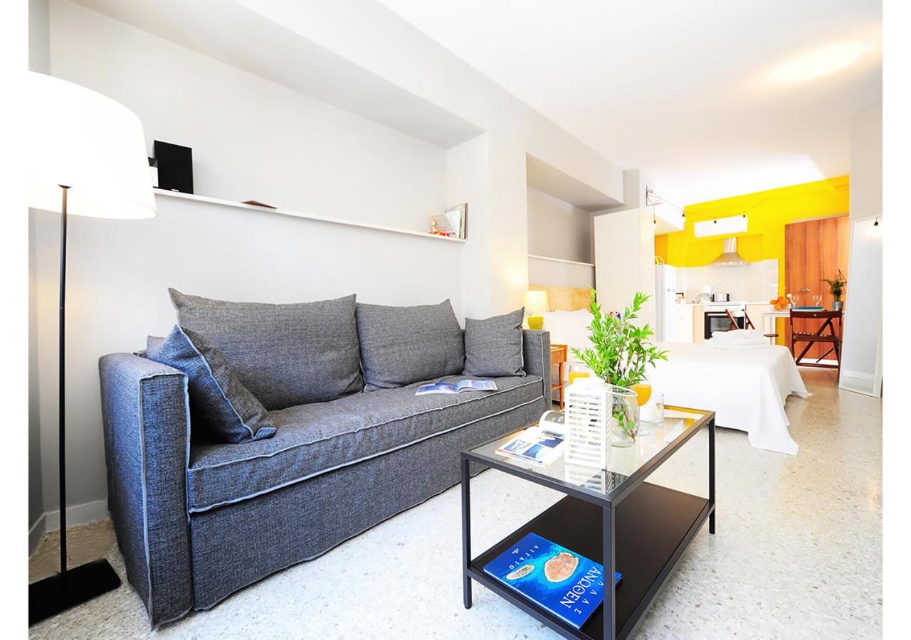 Live In Athens, Psyrri Central Apartments Ngoại thất bức ảnh
